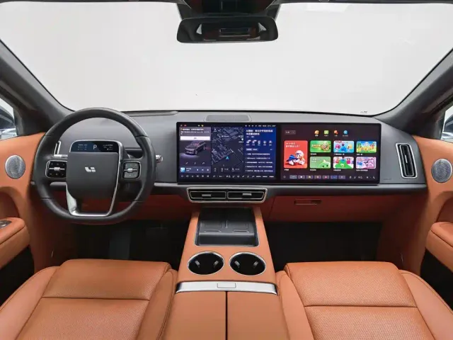 Li Auto L8 — Фото автомобиля 5