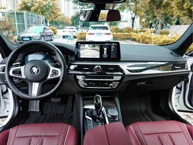 BMW 5 Series — Фото автомобиля 18