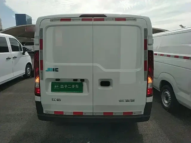 JMC E-Fushun — Фото автомобиля 5