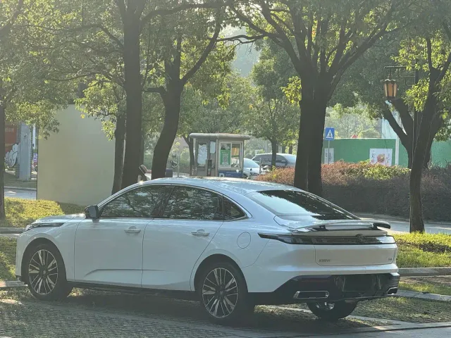 Changan Eado — Фото автомобиля 14