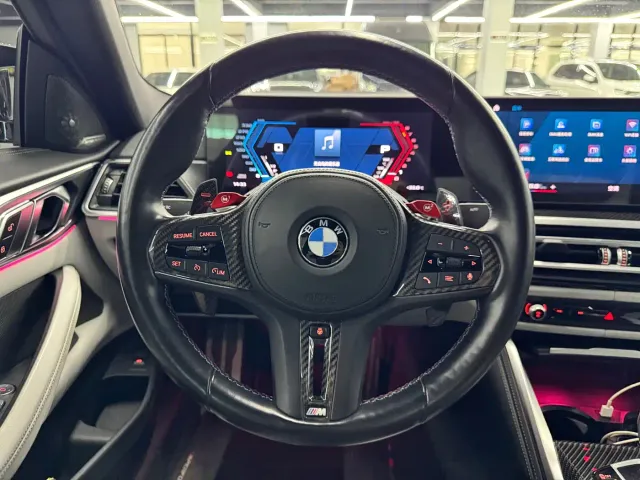 BMW M4 — Фото автомобиля 14