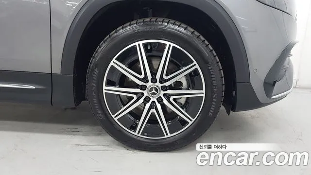 Mercedes-Benz EQB — Фото автомобиля 5