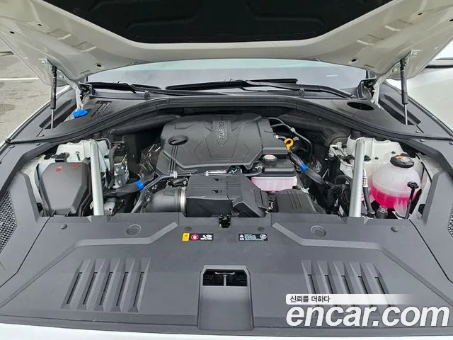 Genesis GV70 — Фото автомобиля 13