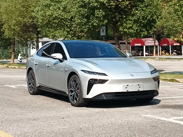 Dongfeng eπ 007 — Фото автомобиля 3