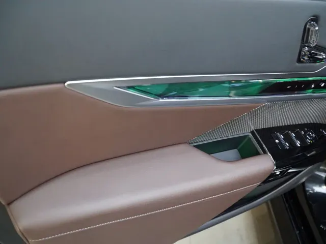 BMW i7 — Фото автомобиля 19