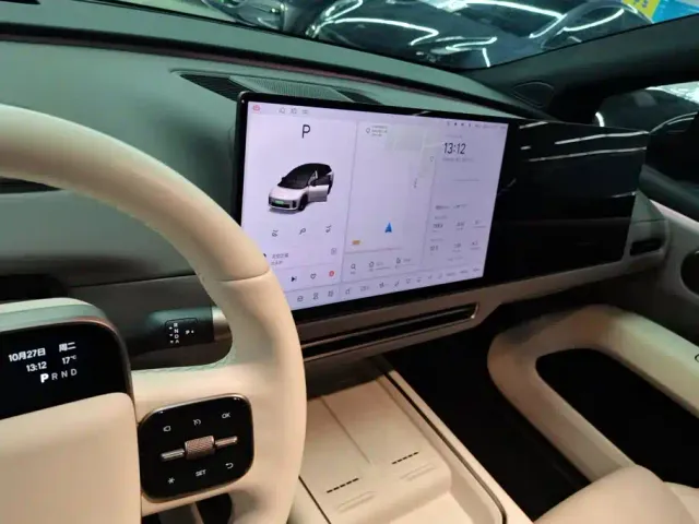 Li Auto i6 — Фото автомобиля 13