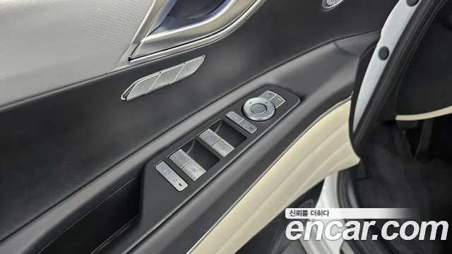 Genesis GV80 — Фото автомобиля 27