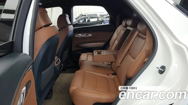 Genesis GV70 — Фото автомобиля 16