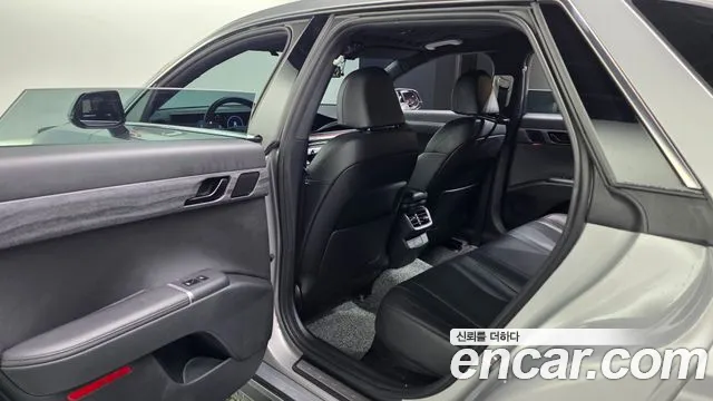 Hyundai Grandeur GN7 — Фото автомобиля 16