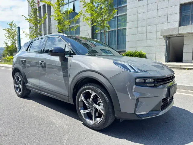 Lynk & Co 06 — Фото автомобиля 3
