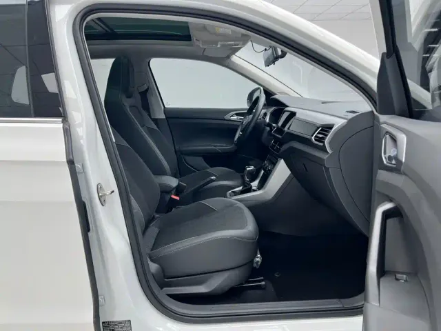 Volkswagen T-Cross — Фото автомобиля 7