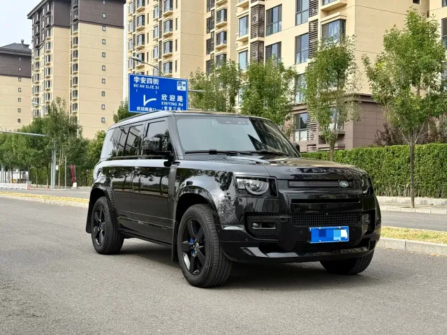 Land Rover Defender — Фото автомобиля 2