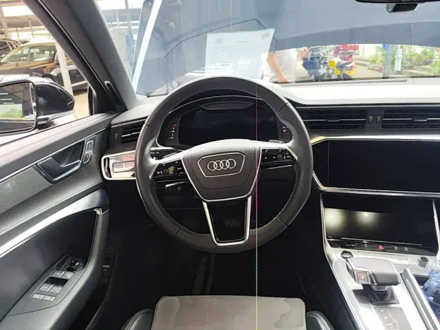 Audi A6L — Фото автомобиля 10