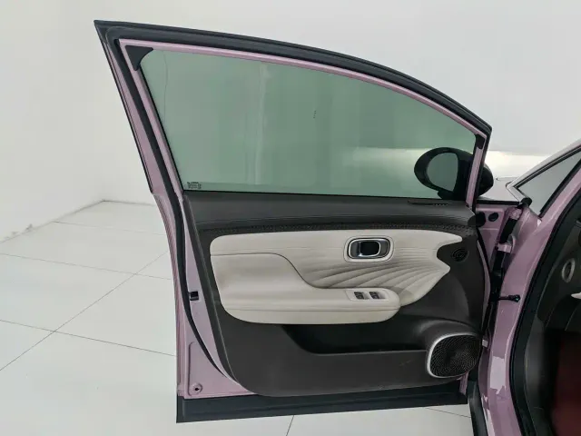 GAC Aion UT — Фото автомобиля 17