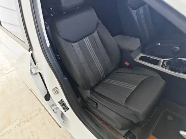 Wuling Jiachen — Фото автомобиля 24