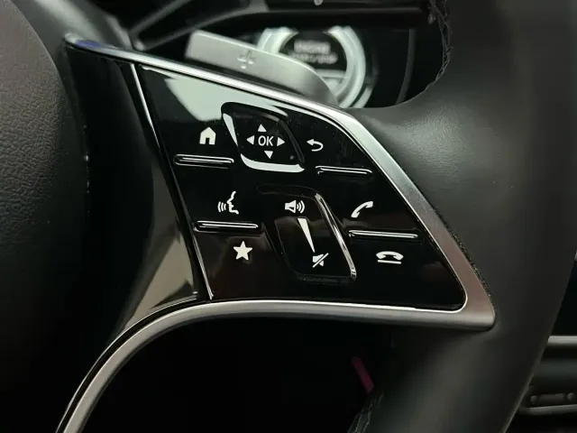 Mercedes-Benz E-Class — Фото автомобиля 25
