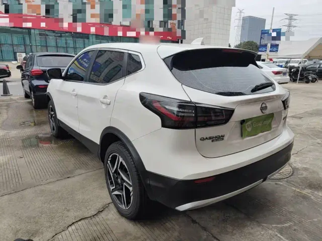 Nissan Qashqai — Фото автомобиля 4