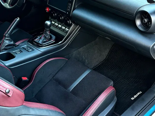 Subaru BRZ — Фото автомобиля 12