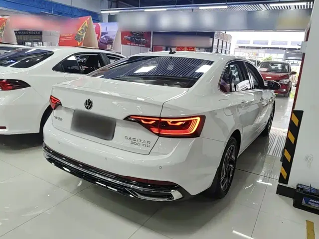 Volkswagen Sagitar — Фото автомобиля 6