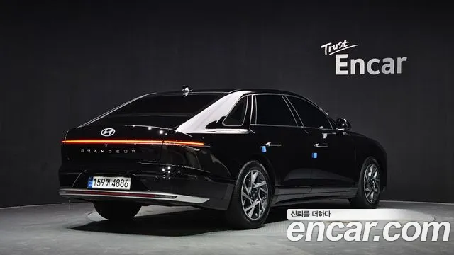 Hyundai Grandeur Grandeur (GN7) — Фото автомобиля 2
