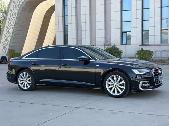 Audi A6L — Фото автомобиля 3