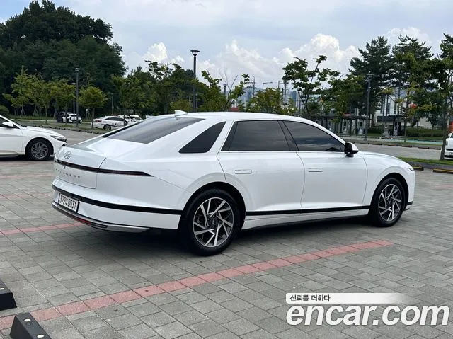 Hyundai Grandeur GN7 — Фото автомобиля 6
