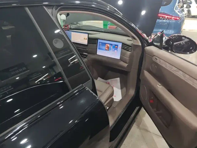 IM Motors LS6 — Фото автомобиля 8