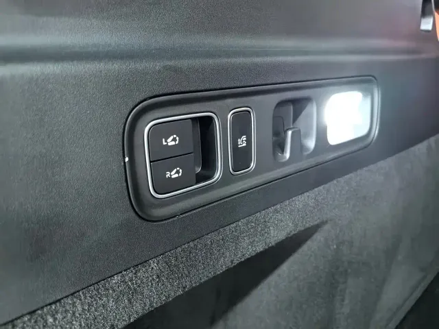 Li Auto L7 — Фото автомобиля 24