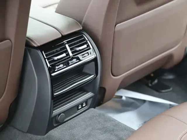 BMW 5 Series — Фото автомобиля 21