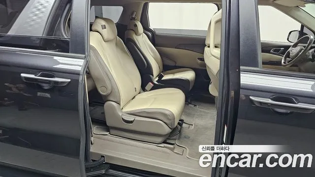 Kia Canival Carnival 4 поколение Бензин 9 мест Prestige — Фото автомобиля 12