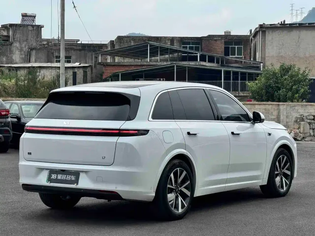 Li Auto L7 — Фото автомобиля 7