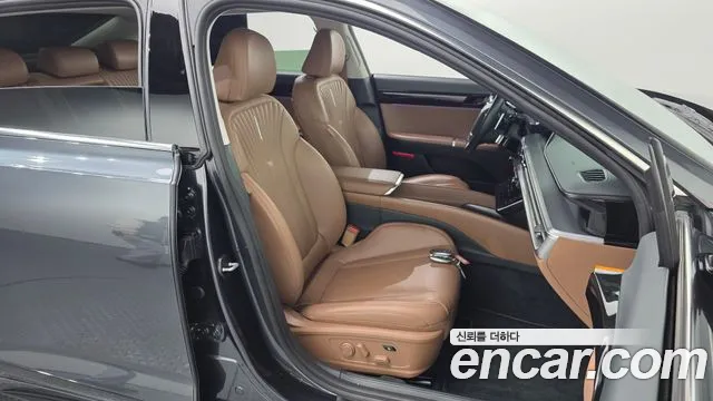 Hyundai Grandeur GN7 — Фото автомобиля 16