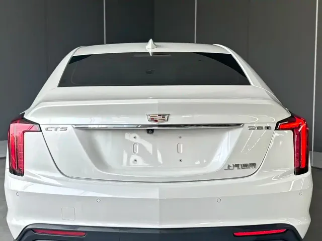 Cadillac CT5 — Фото автомобиля 7