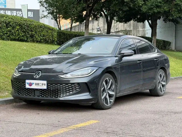 Фотография автомобиля — Volkswagen Lamando