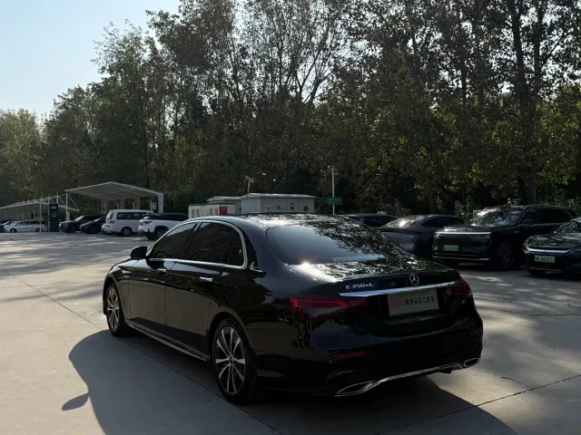 Mercedes-Benz E-Class — Фото автомобиля 6