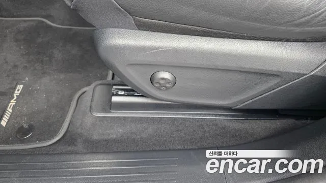 Mercedes-Benz GLE-Class — Фото автомобиля 26