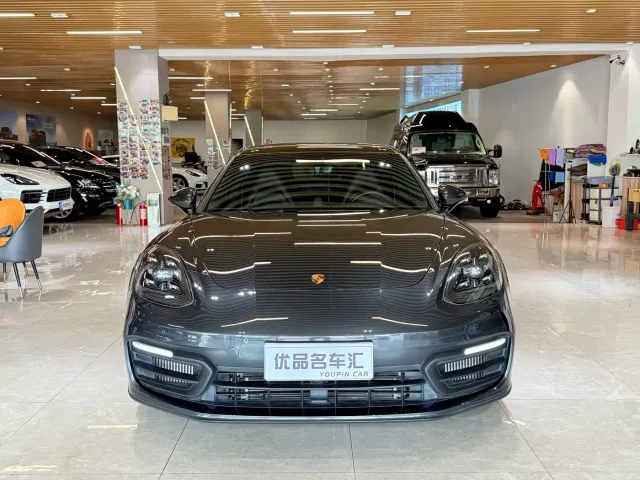 Porsche Panamera — Фото автомобиля 2
