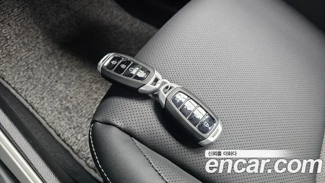 Hyundai Venue — Фото автомобиля 21