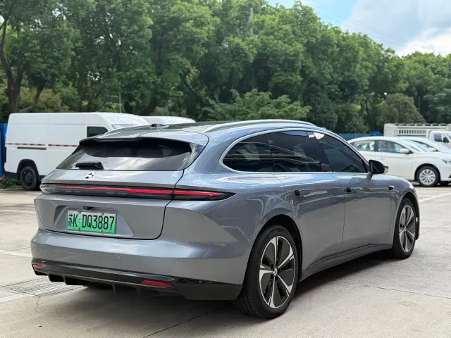 Nio ET5 Touring — Фото автомобиля 17