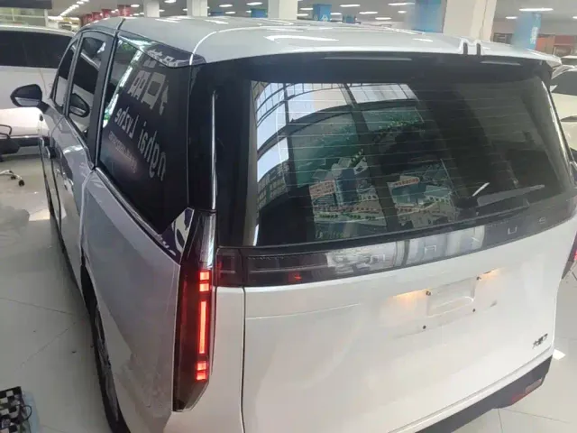Maxus Dajia 7 — Фото автомобиля 4