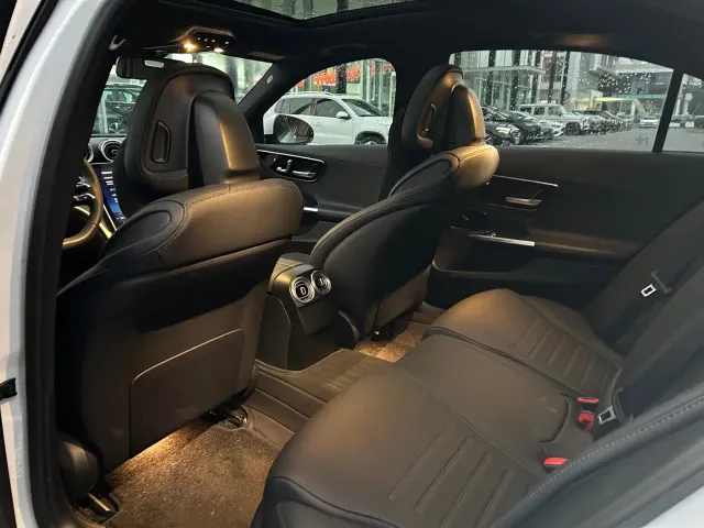 Mercedes-Benz C-Class — Фото автомобиля 12