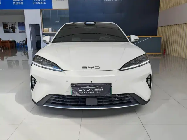 BYD Seal 07 DM-i — Фото автомобиля 2