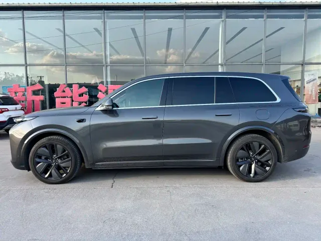 Li Auto L9 — Фото автомобиля 5