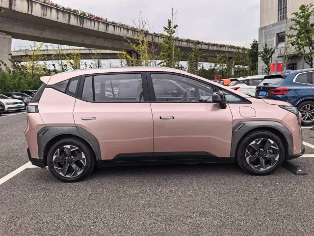 GAC Aion Y — Фото автомобиля 14