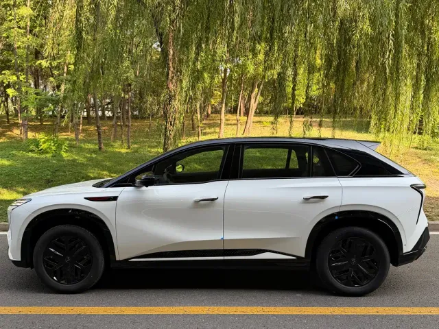 Hongqi Tian Gong 08 — Фото автомобиля 7