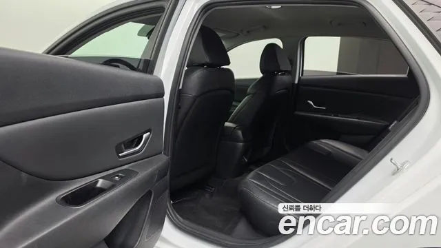 Hyundai Avante — Фото автомобиля 28