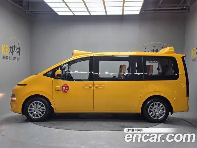 Hyundai Staria Staria L3.5 Школьный автобус — Фото автомобиля 19