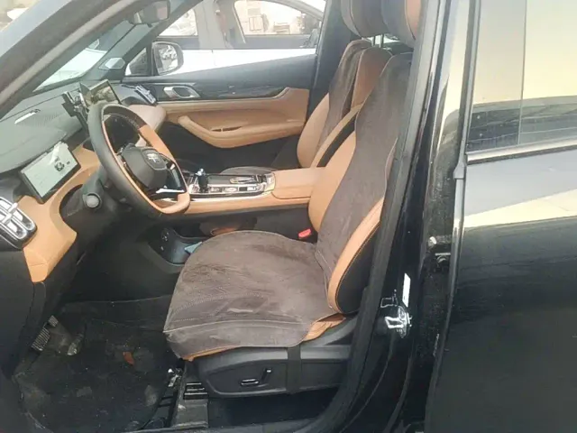 Geely Boyue L — Фото автомобиля 14