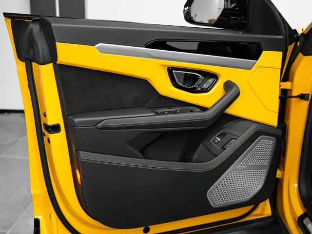 Lamborghini Urus — Фото автомобиля 15