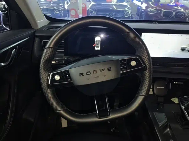 Roewe RX5 — Фото автомобиля 10